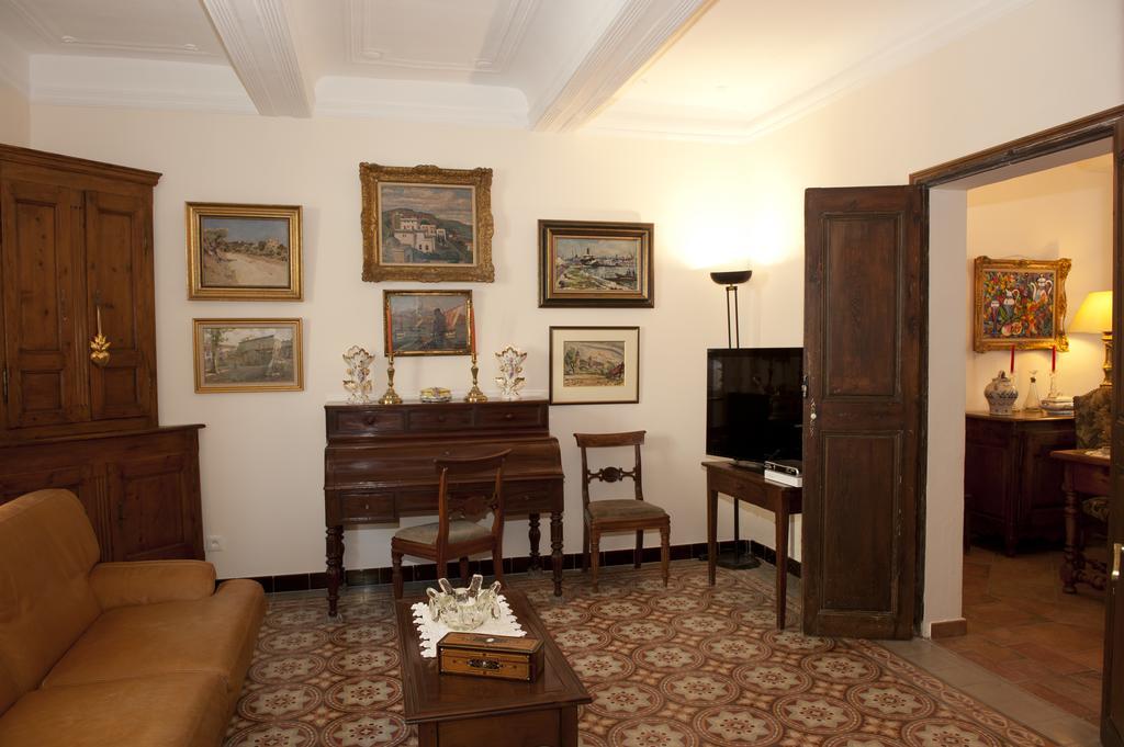 La Maison Du Peintre En Provence Mallemort Esterno foto
